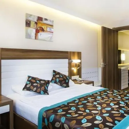 Szálloda Dizalya Palm Garden 5*