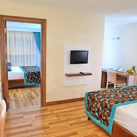 מלון Dizalya Palm Garden